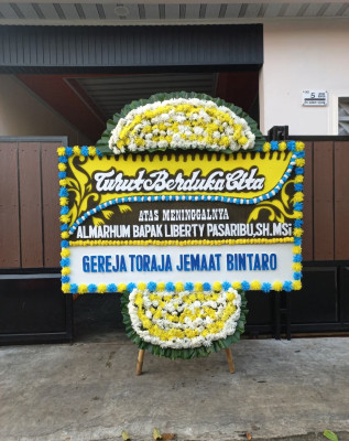 Papan Bunga Duka di Bungus Timur
